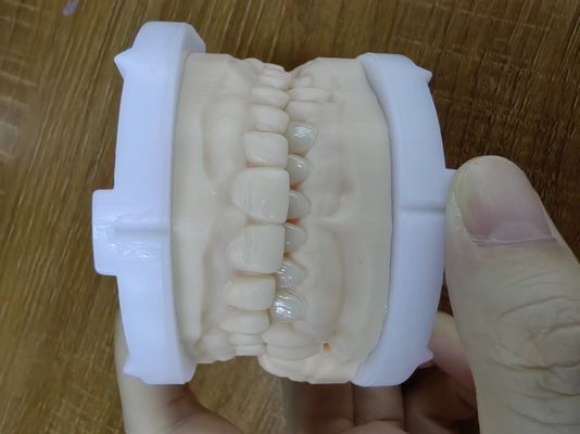 kaufen Kunststoff-Implantat-Gehäuse für hohe Haltbarkeit bei der langlebigen Lagerung und dem Transport von Dentalimplantaten online manufacture